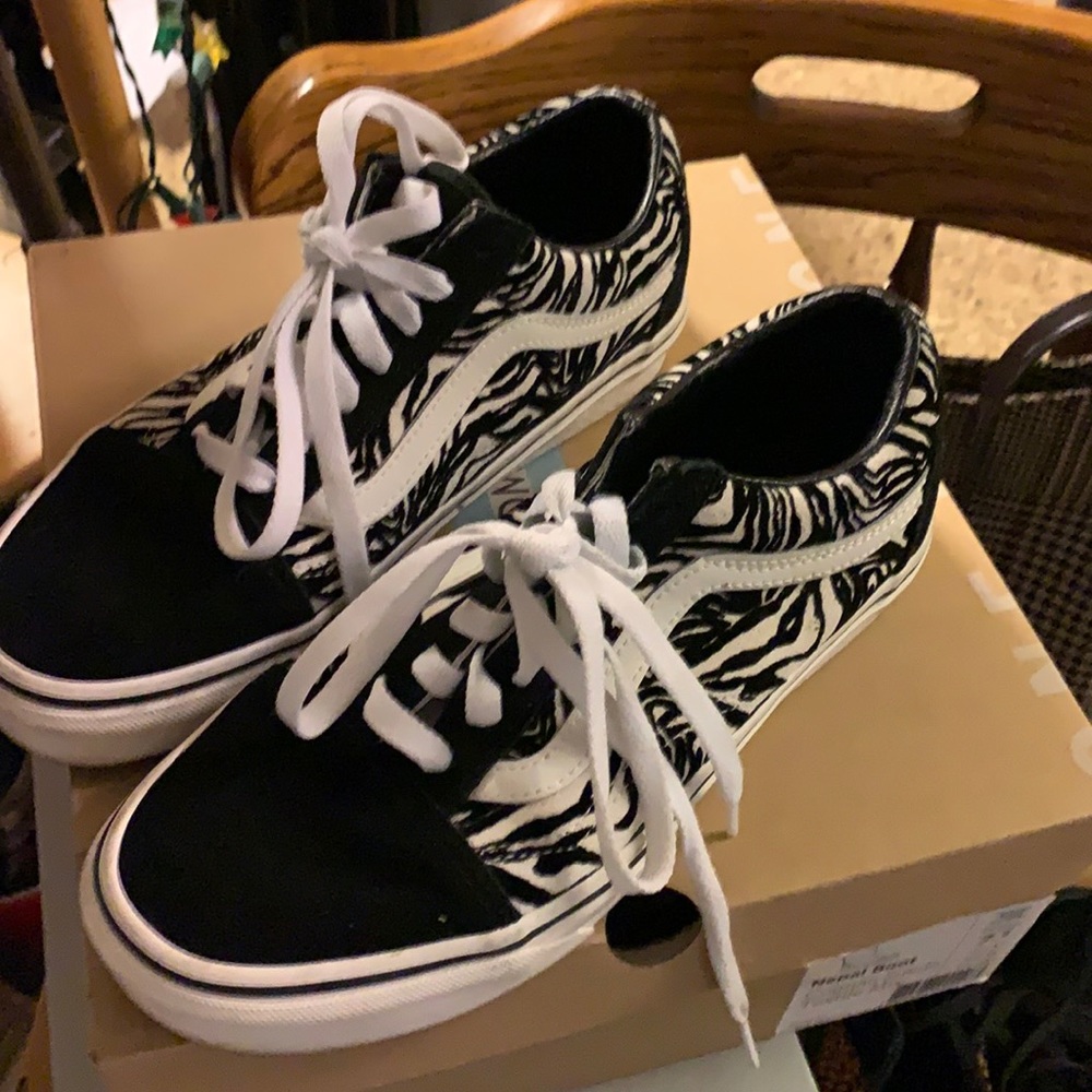 Vans women’s 40$ new